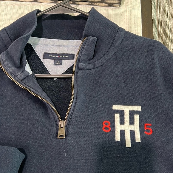 Tommy Hilfiger - Quarter Zip Sweater - Picture 2 of 3